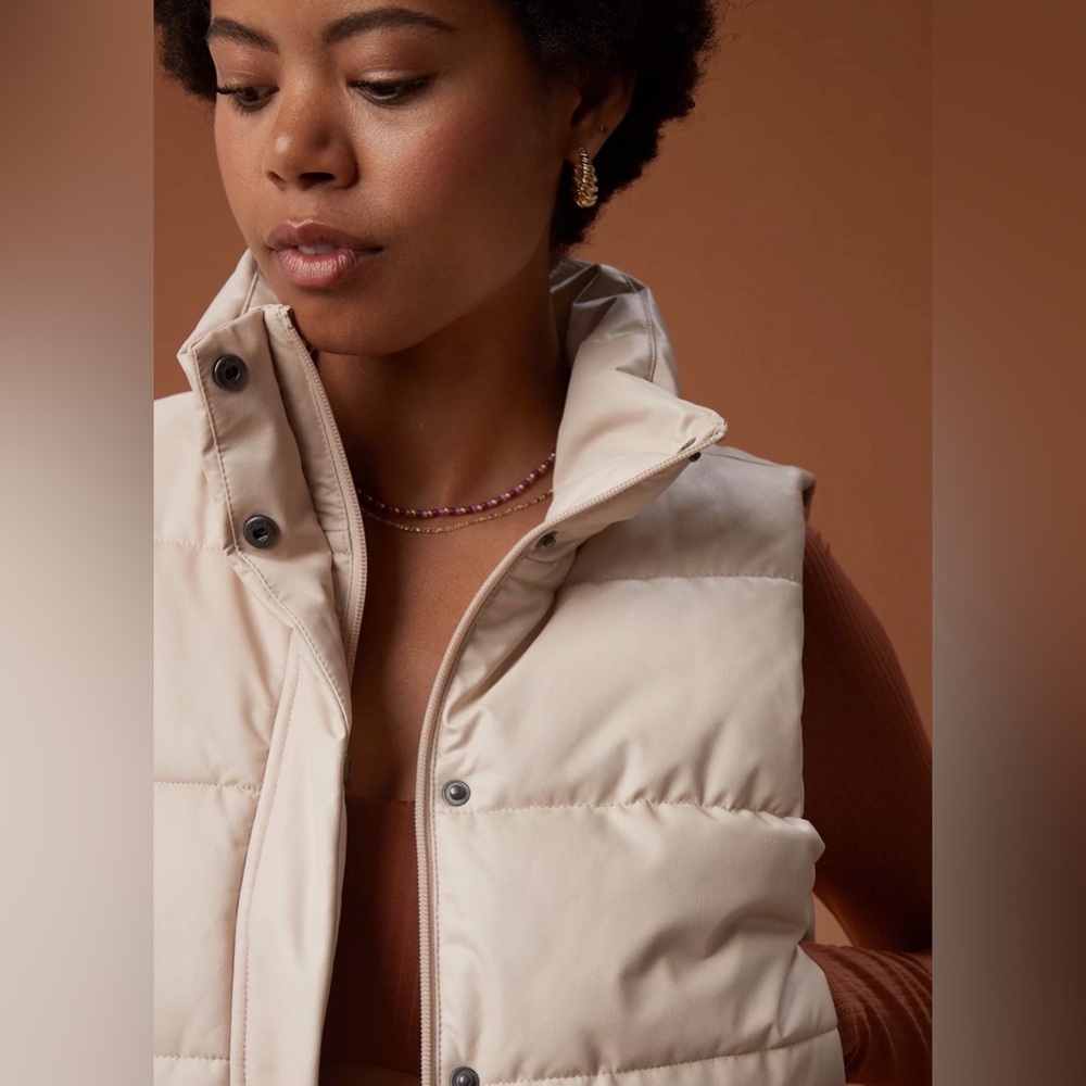 NEW! OFFLINE By Aerie Real Luxe Faux Leather Vest in Sandalwood Size S - Picture 7 of 13